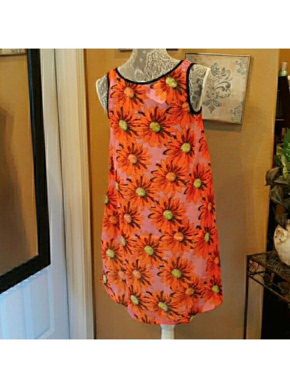 PRICE IS FIRM! BRAND NEW Angie Sleeveless Hi-Lo Tank Tops - Picture 8 of 10